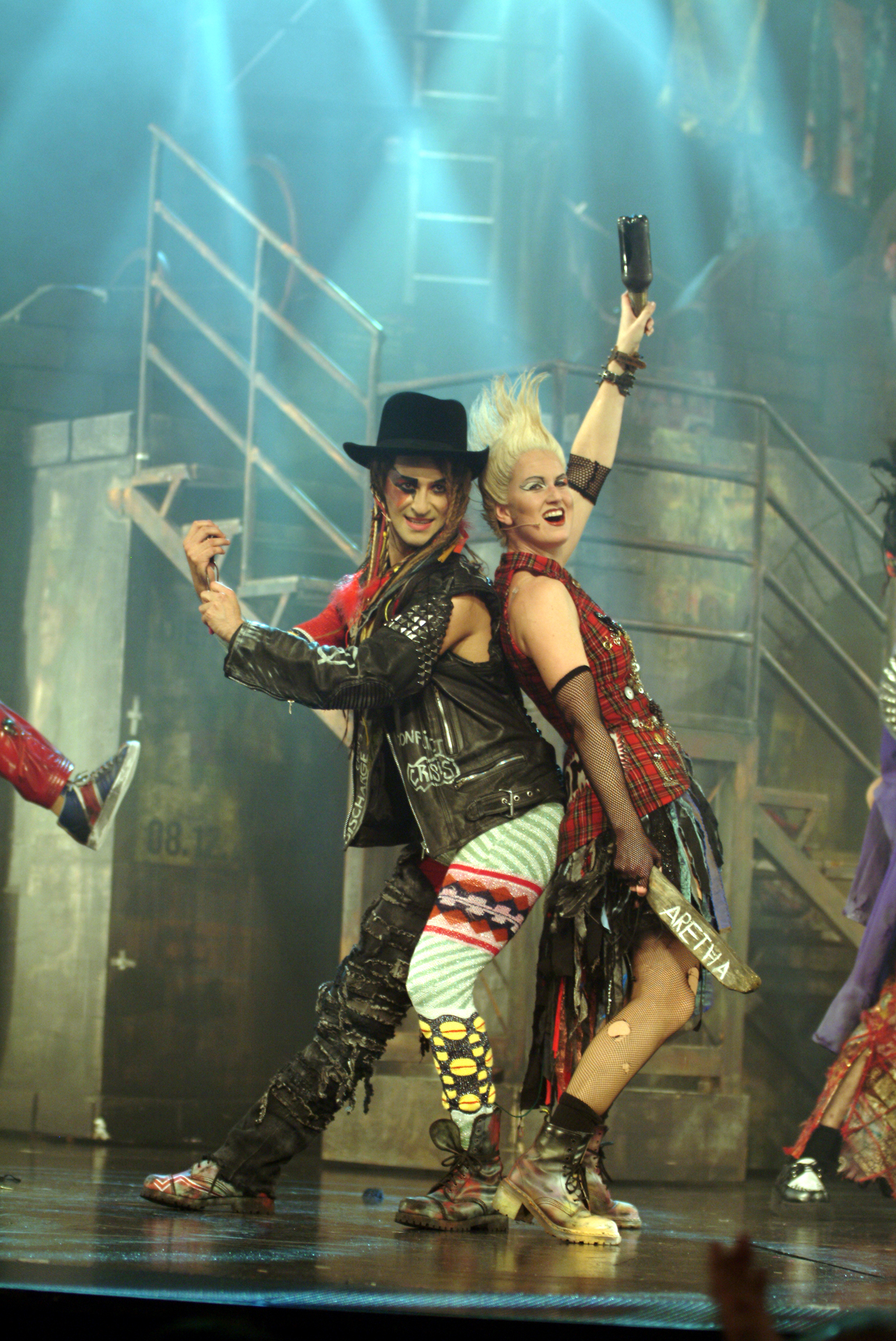 wwry uk tour cast