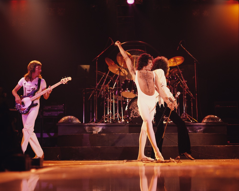 queenonline tour